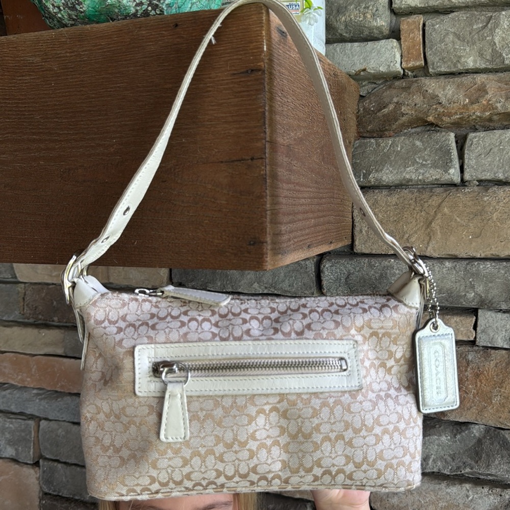 Coach Signature C Demi
Ivory Gold Silver Beige 4153 - Picture 9 of 9